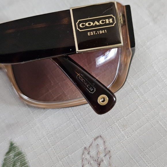Beautiful Coach Sunglasses 👓 amber glasses - Picture 3 of 15